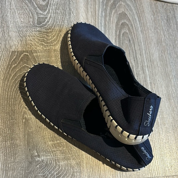 Skechers slip ons, size women’s 7.5, blue - Picture 1 of 4